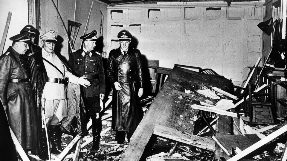 Goering_besucht_Wolfsschanze_nach_Attentat_1944_ARDFotogalerie